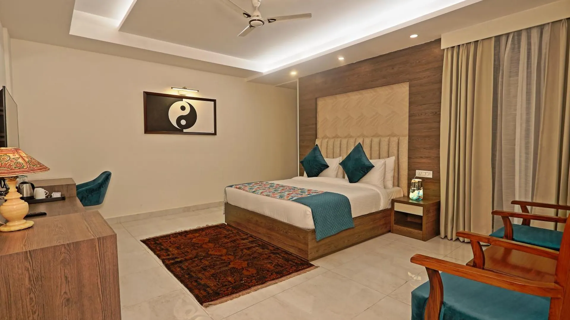 Hotel Oxmo Delhi Airport With Free Airport Transsfer New Delhi